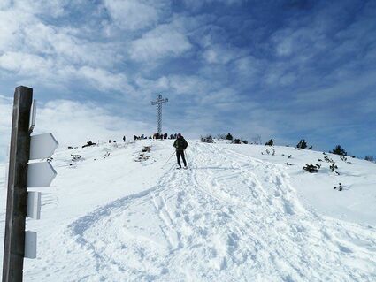 MONTE MAGGIO CON LE CIASPOLE